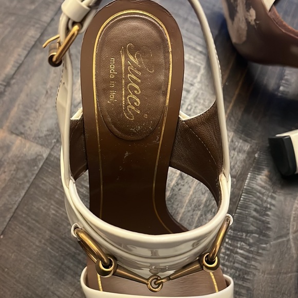 Gucci Horsebit off-white patent sandals - Picture 3 of 13